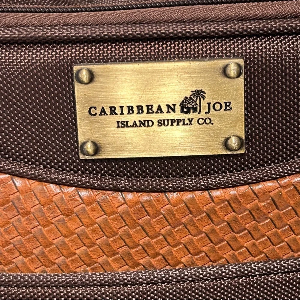Caribbean Joe 16 Inch Weekend Gadget Bag, Chocolate Brown